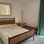 Americas 4-bedroom Nearby The Private Parking أذيخي