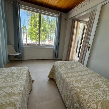 Americas 4-bedroom Nearby The Private Parking فيلة أذيخي