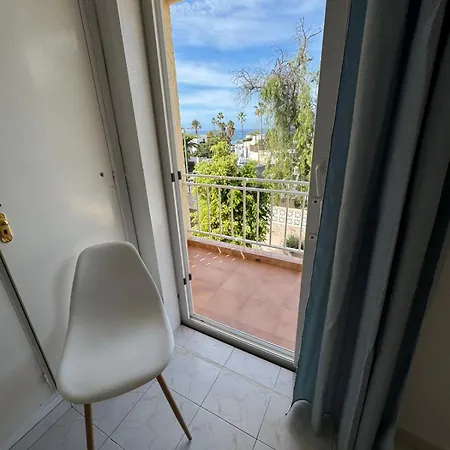 Americas 4-bedroom Nearby The Private Parking Villa *