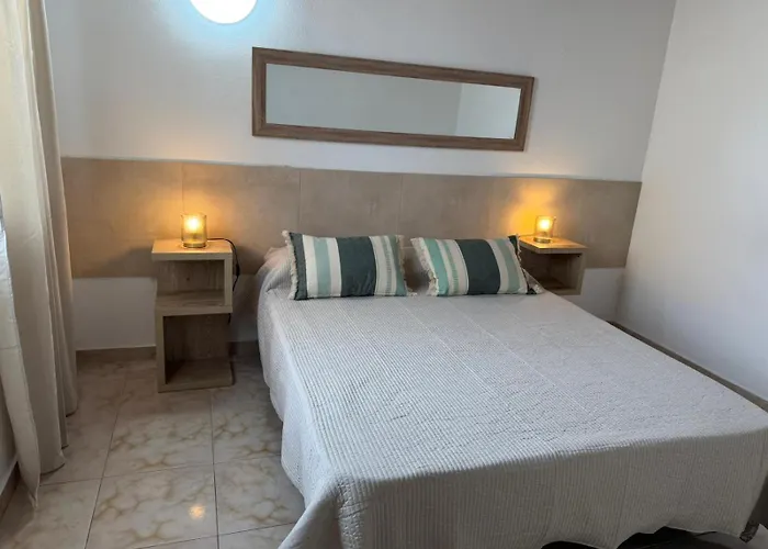 Americas 4-bedroom Nearby The Private Parking